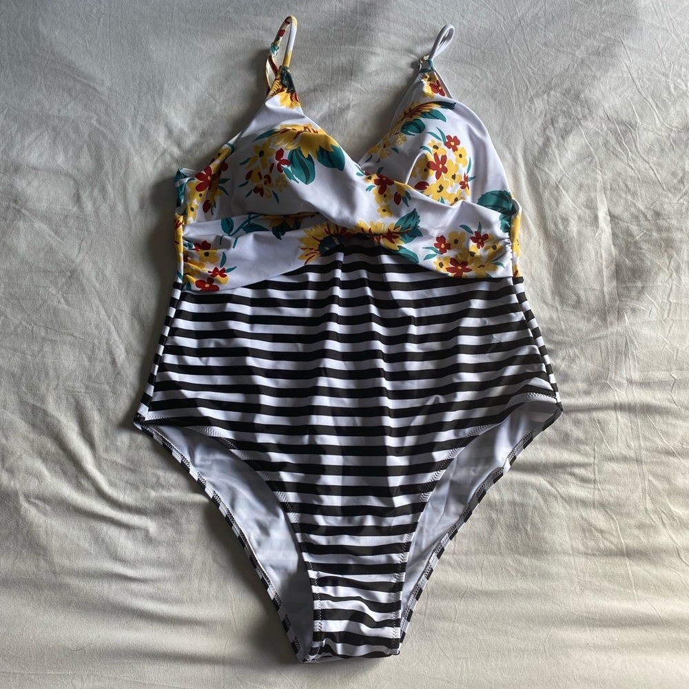 DressLily swimsuit